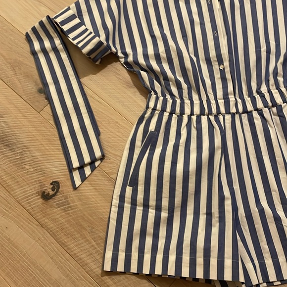 Sezane Striped playsuit. 38 - Picture 8 of 9